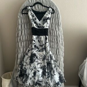 Elegant Black and White Floral Midi Dress